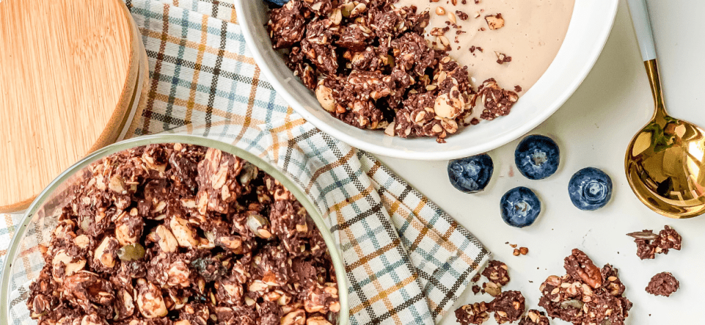 chocolate granola - header